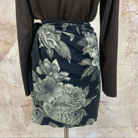 Linda Allard Ellen Tracy Skirt | Floral Wrap Skirt - Picture 5 of 7